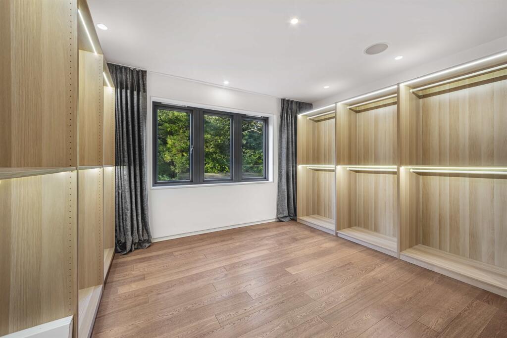 6 bedroom detached house for sale in Bowdon, Altrincham, WA14